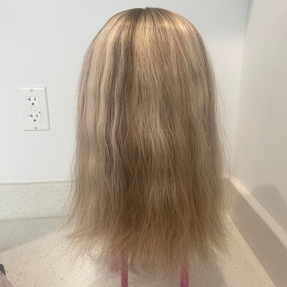 18” Blonde Wig - Silk Top, Brazilian Hair - Picture 4 of 8